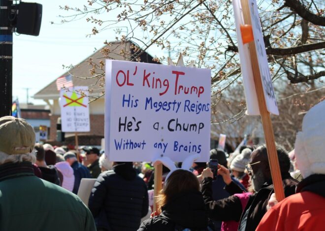 The Best Signs From No Kings Day